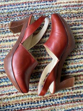 Vintage 1970’s Michel Perry Cognac Leather Slingback Wooden Platform Heels